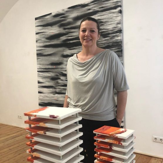 99091365_2670840679804263_6341092816780787712_o-555x555