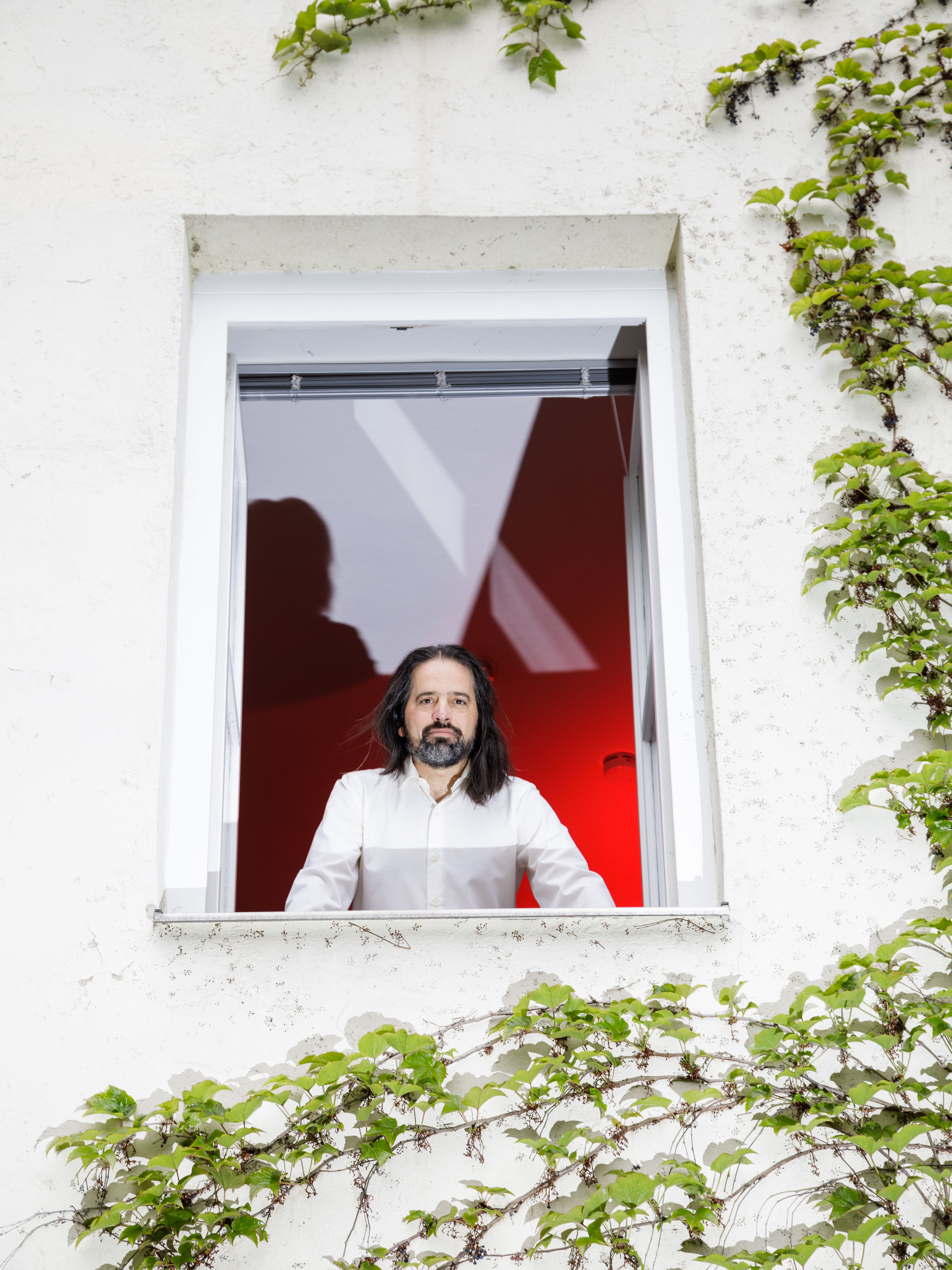 nikolai-vogel-2020-nach-angst-saurier-neuanfang-foto-marian-wilhelm-20200429-001