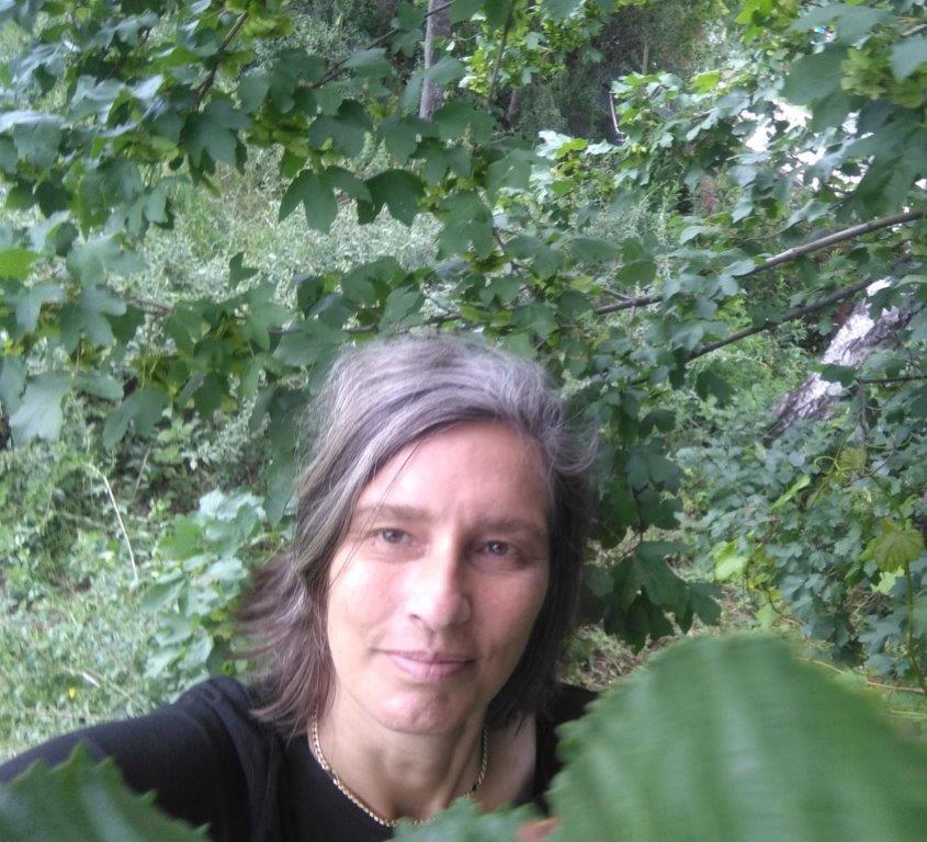 Brigitts Höpler _ Frühling 20 _ unter dem Kastanienbaum (1)