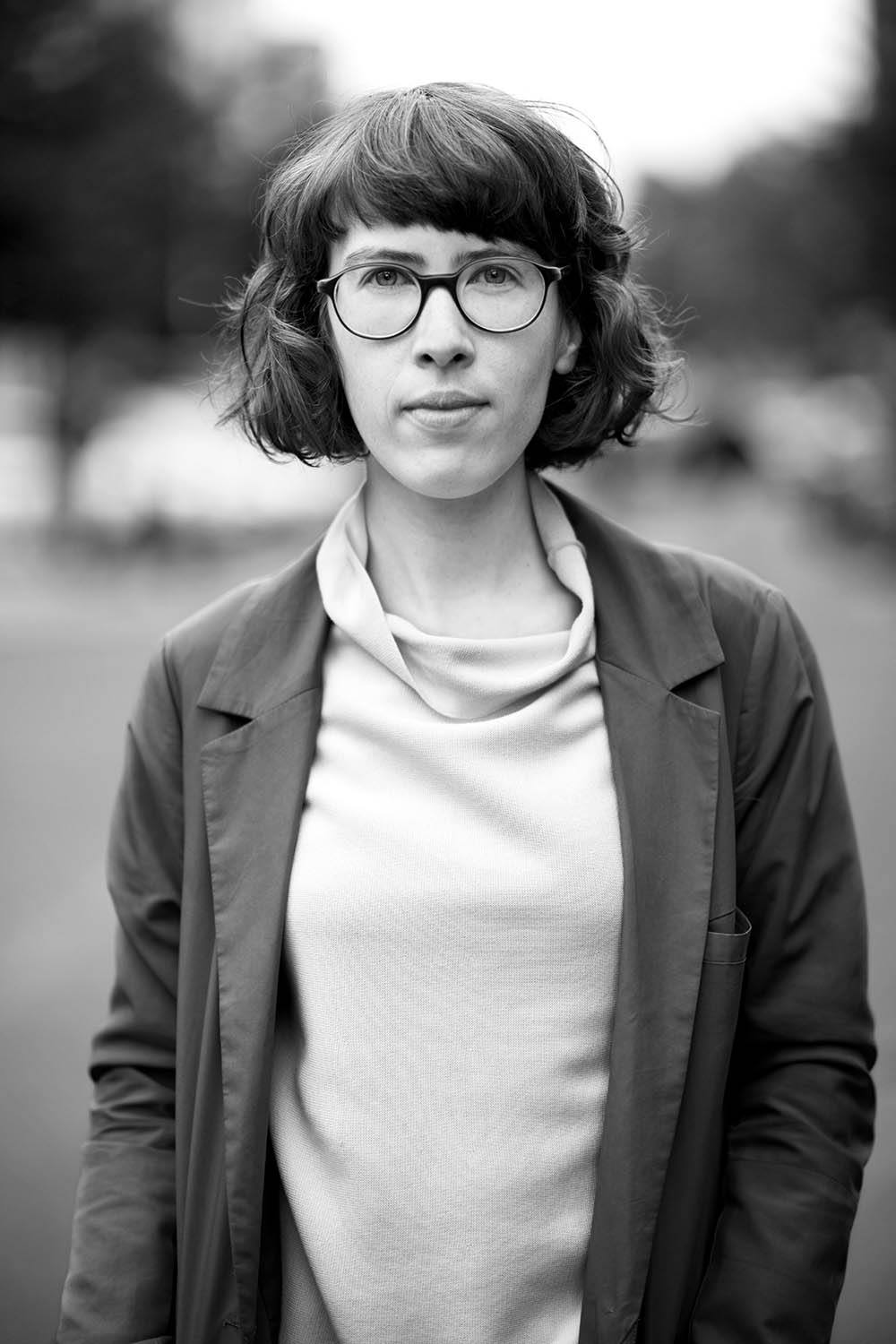 kathrin-bach-_schriftstellerin-_-berlin-_foto_sascha-kokot