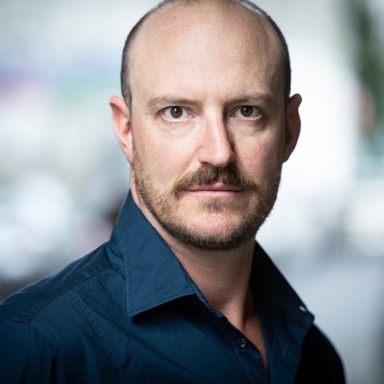 alexander-braunshoer_schauspieler-_-wien-_-foto-_-anna-stoecher