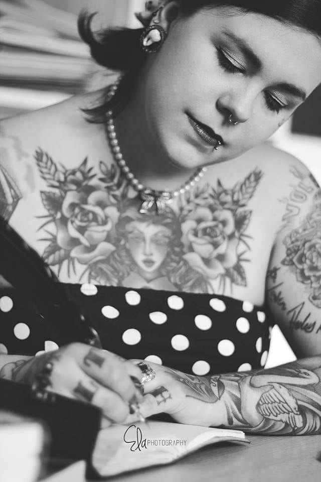 natascha-huber-_-schriftstellerin-_-passau-_-1_21-_-foto-_ela-photography-stuttgart.